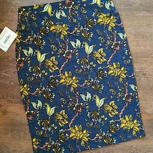 NWT pencil stretch skirt geometric floral